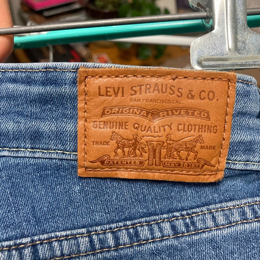Levi 721 28x30